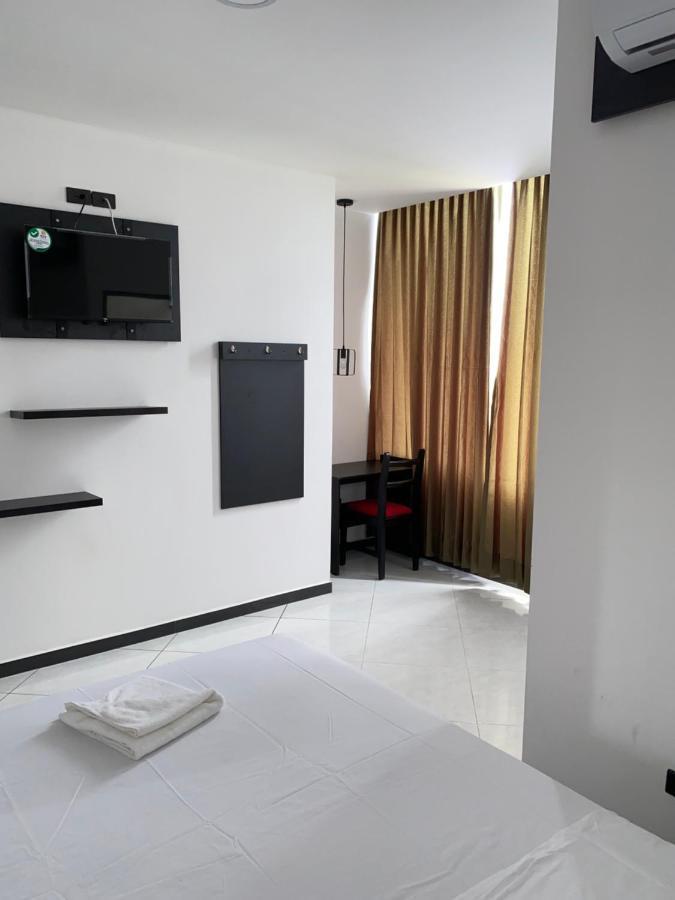 סנטו דומינגו דה לוס קולורדוס Bryss Hotel מראה חיצוני תמונה