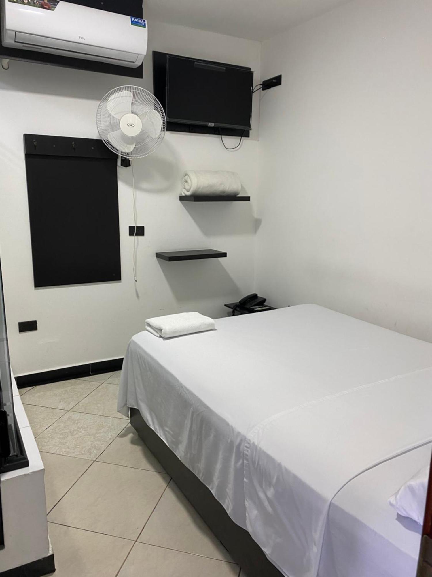 סנטו דומינגו דה לוס קולורדוס Bryss Hotel מראה חיצוני תמונה